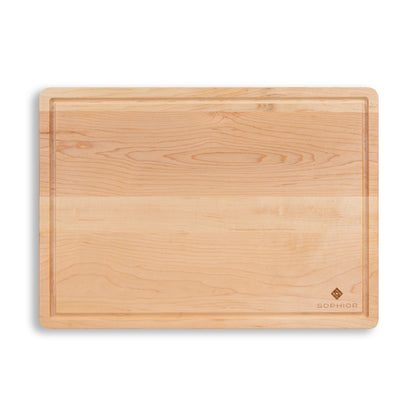 Houten Snijplank Esdoorn 42x30x2,5 cm bovenaanzicht met sapgroef en SOPHIOR logo