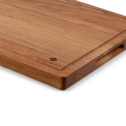 Houten Snijplank Kersen – 42×30×2,5 cm close-up van rand en handvat-uitsparing
