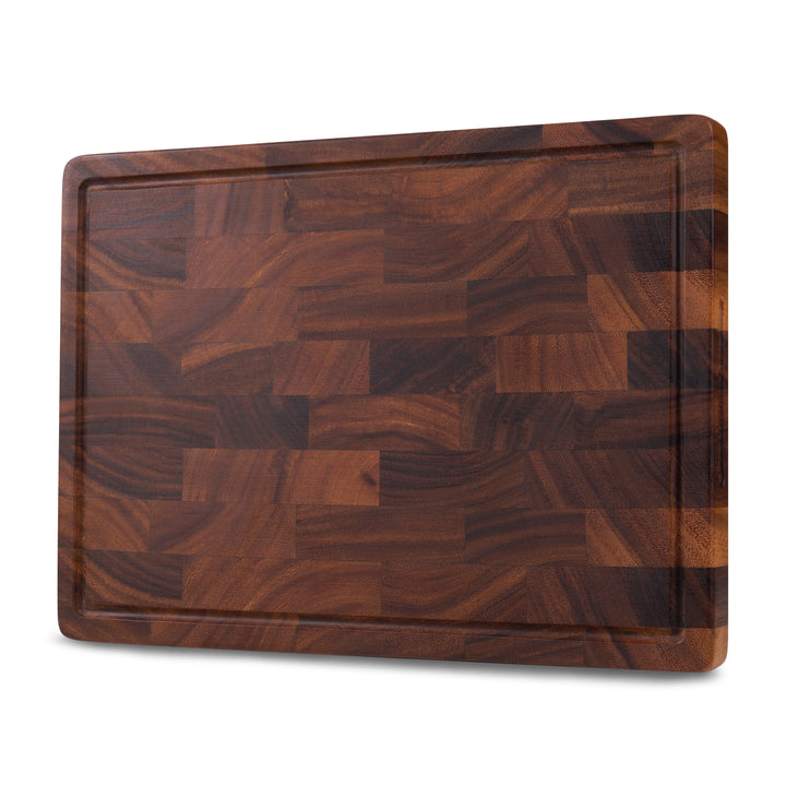Houten snijplank walnoot kopshout 42×30×3,2 cm, schuin van voren gezien