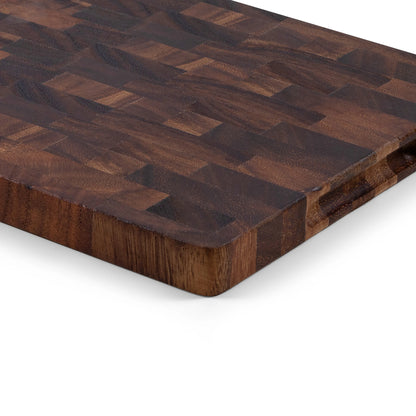 Houten Snijplank Walnoot Kopshout 35x25x2,5 cm close-up van achterkant met handgreep