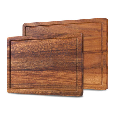 Houten snijplankenset walnoot langshout met planken van 35×25 en 42×30 cm, schuin van voren gezien