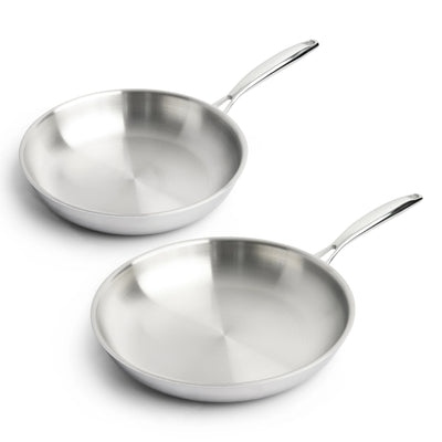 RVS Koekenpannenset Ø24 en Ø28 cm, beide pannen schuin van bovenaf